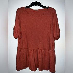 Size small women’s top